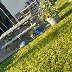 Maison Moderne Mitoyenne Exposee Plein Sud Avec Terrasse , Trégastel France