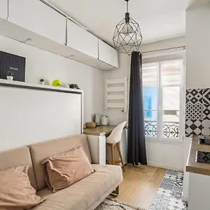 Appartement Small Comfortable Near Eiffel Tower, Paris