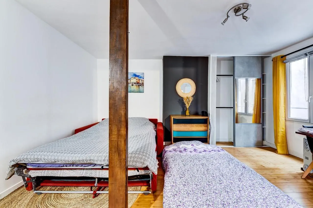Studio Pantheon Paris Apartment